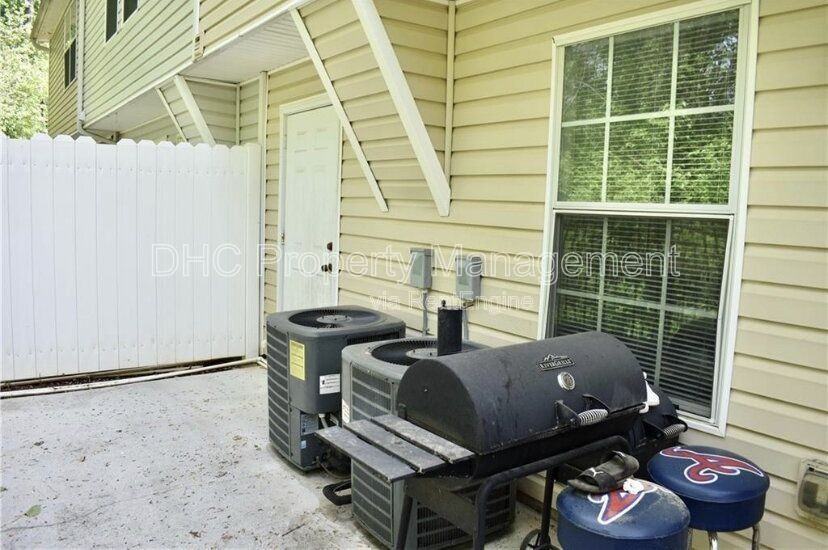 2812 Vining Ridge Ter - Photo 2 of 17