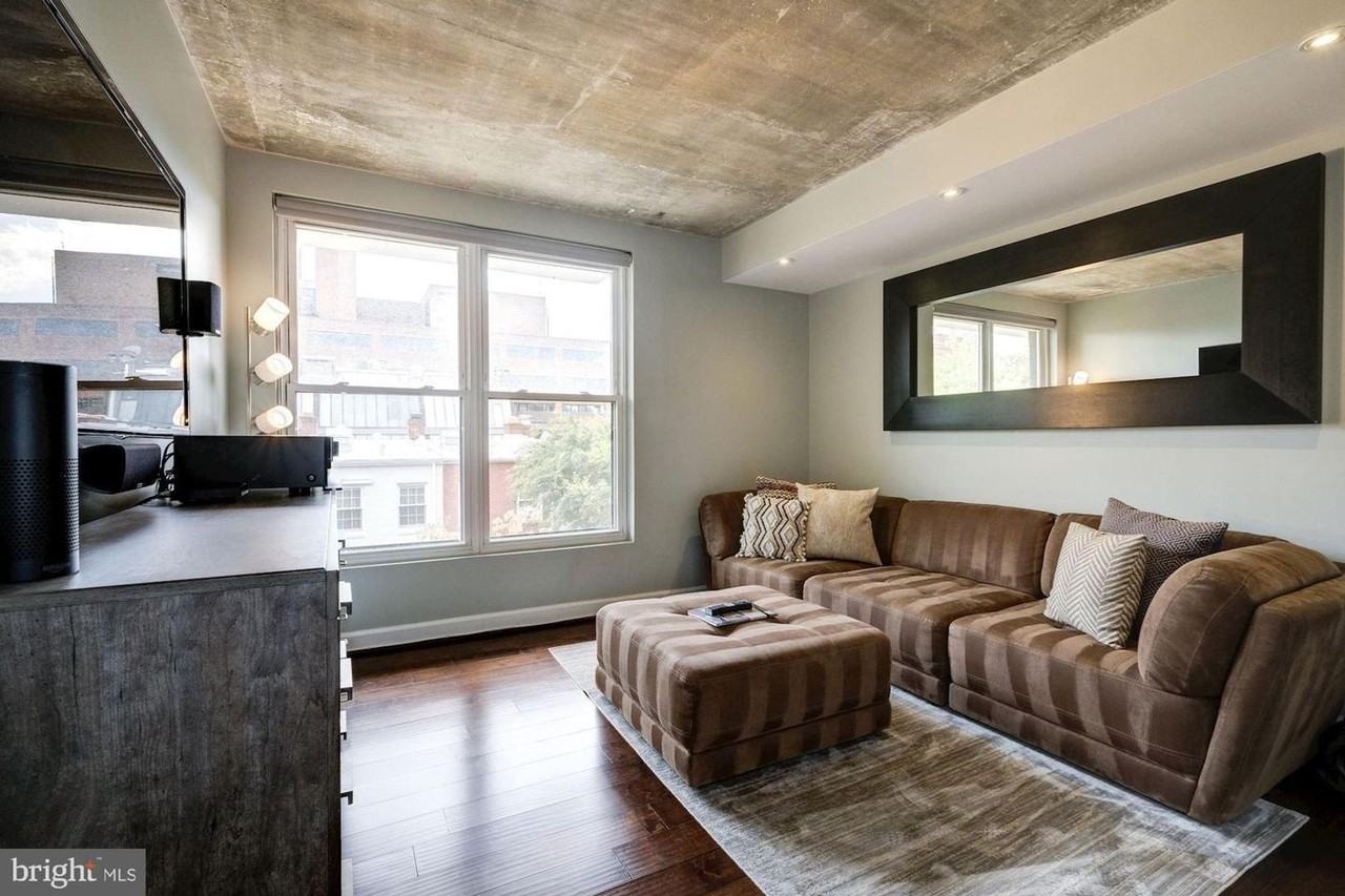 3210 Grace St Nw - Photo 6 of 19