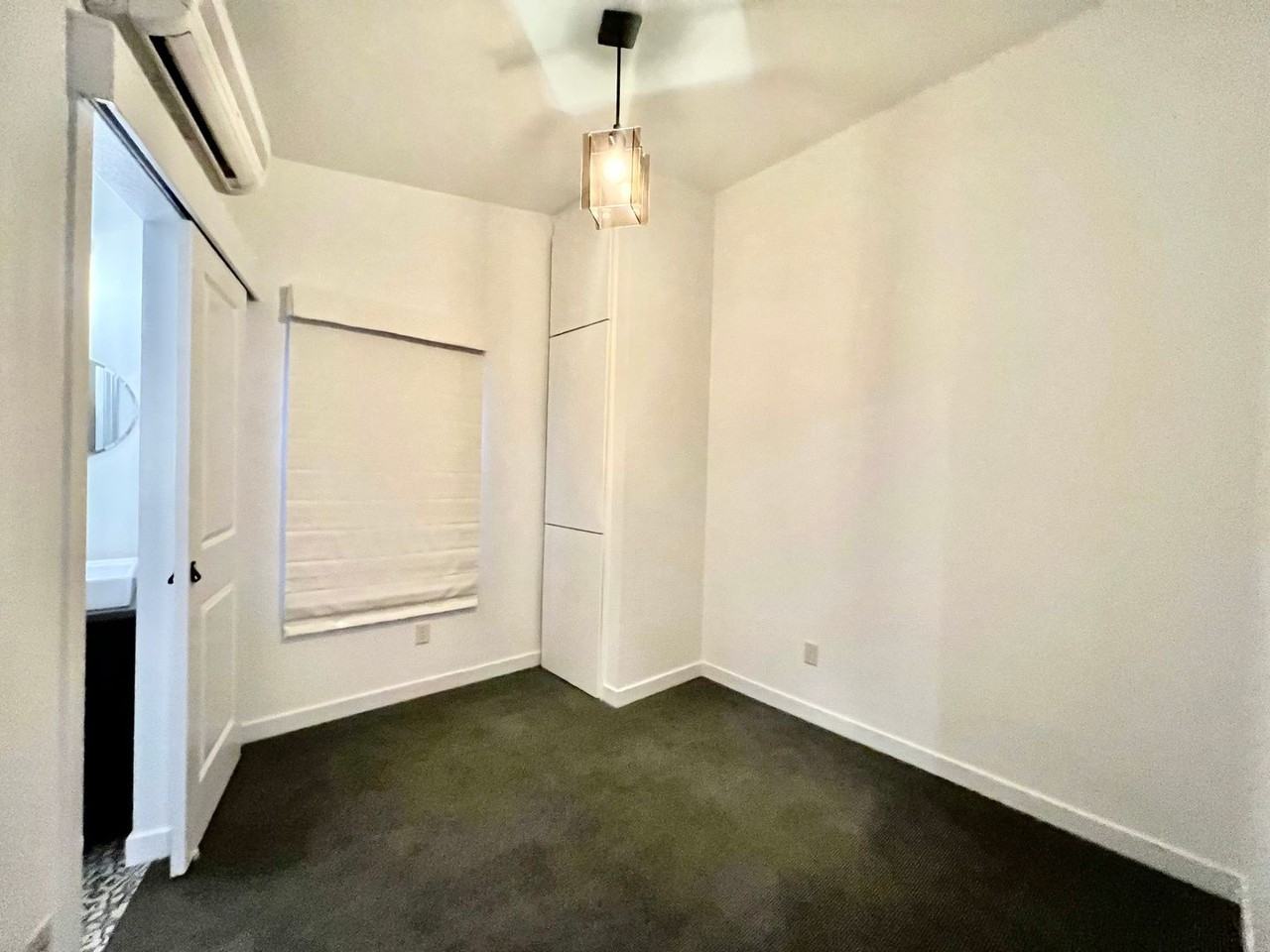 4303 Se Division St - Photo 6 of 12