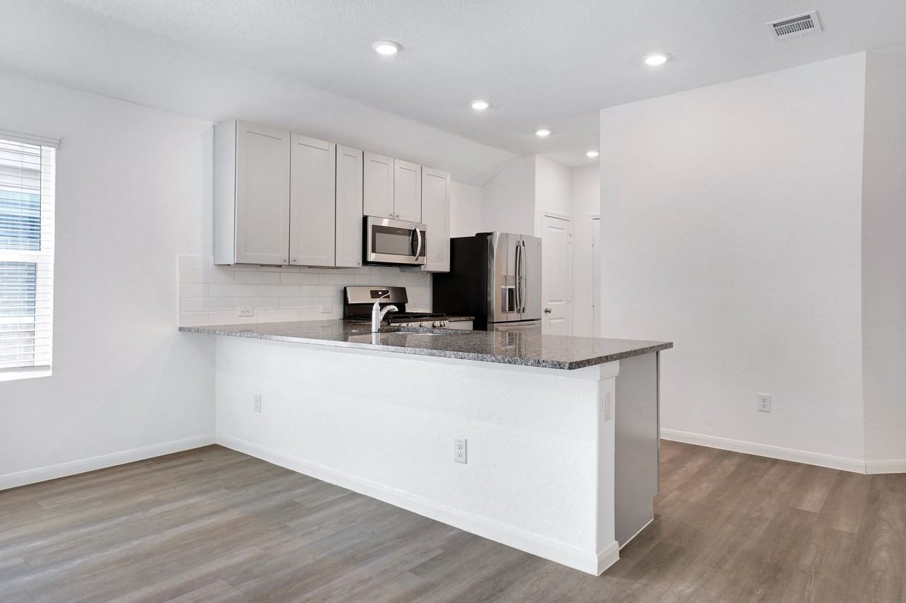 9242 Landa Fls - Photo 6 of 25