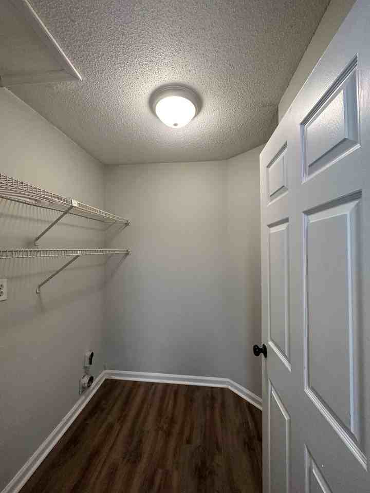 402 Eastdale Rd S #A - Photo 6 of 18