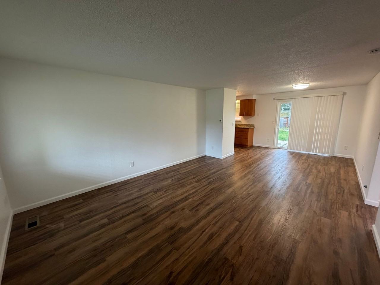 11219 105th Ave Sw - Photo 2 of 17