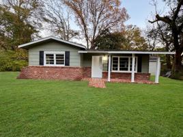 featured image of 6805 Stinson Ct