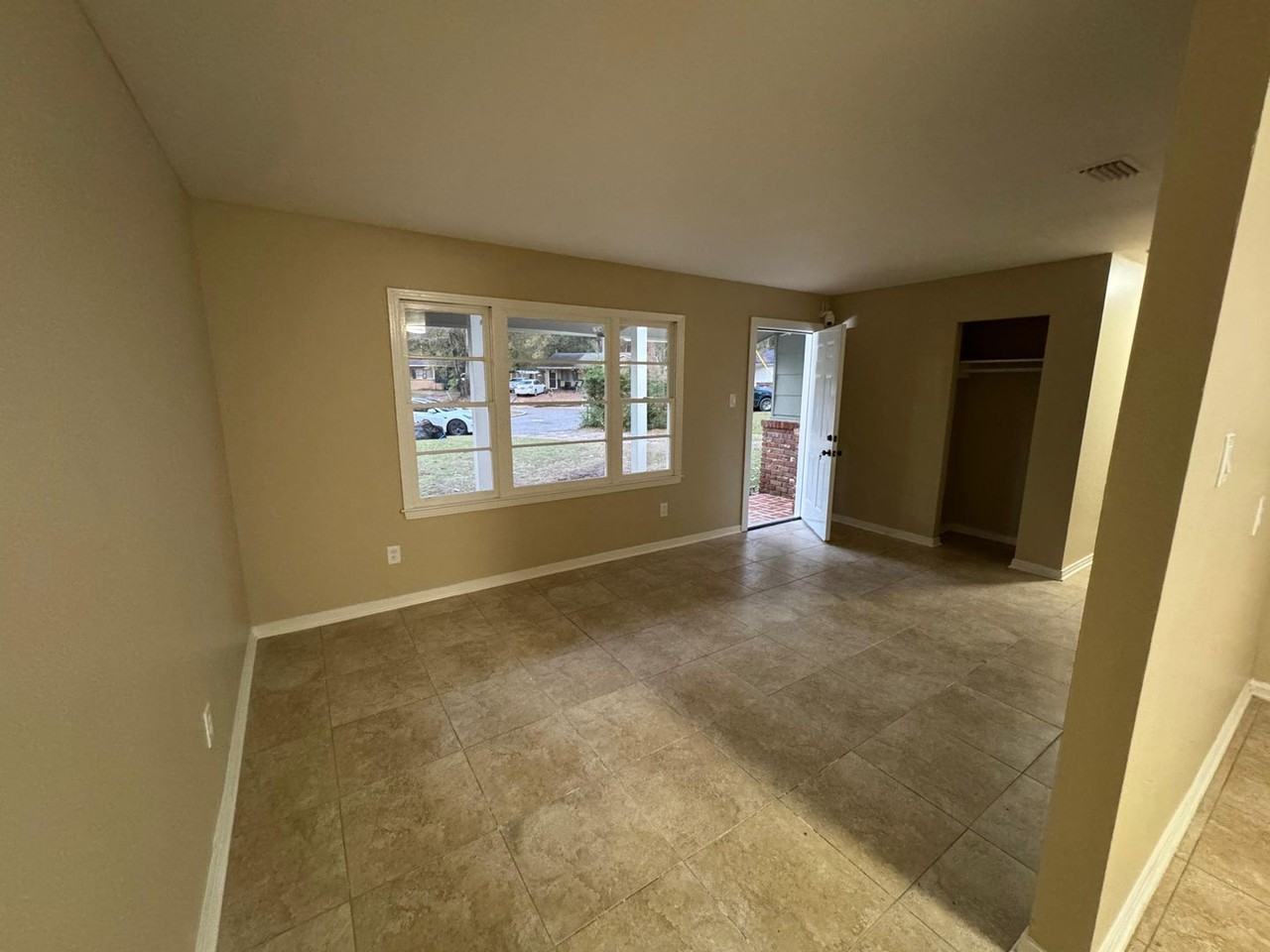 6805 Stinson Ct - Photo 5 of 11