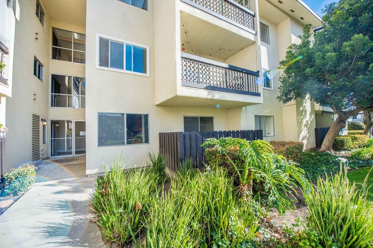 12200 Montecito Rd - Photo 2 of 34