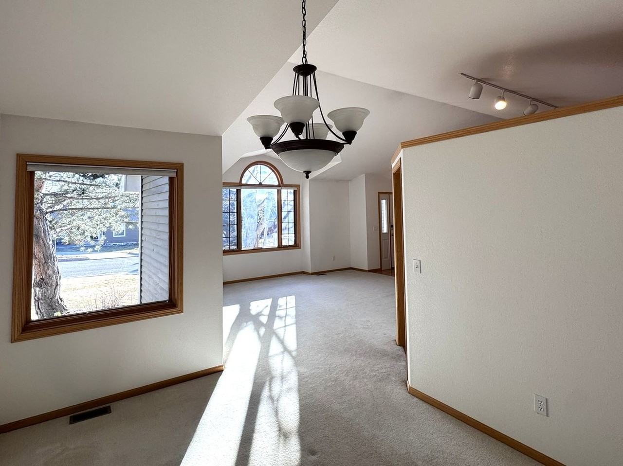 4041 Pine Cove Rd - Photo 5 of 23