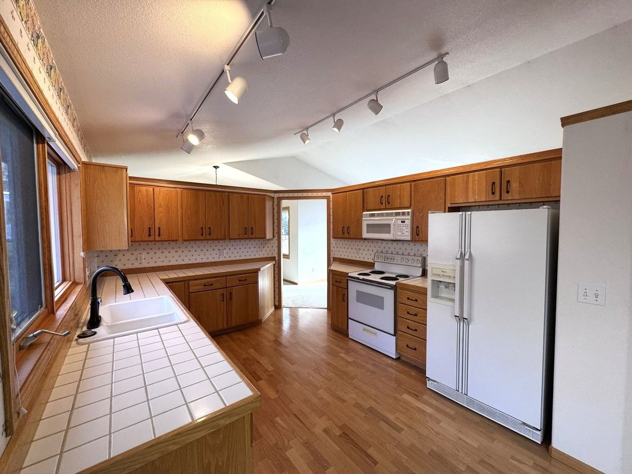 4041 Pine Cove Rd - Photo 7 of 23