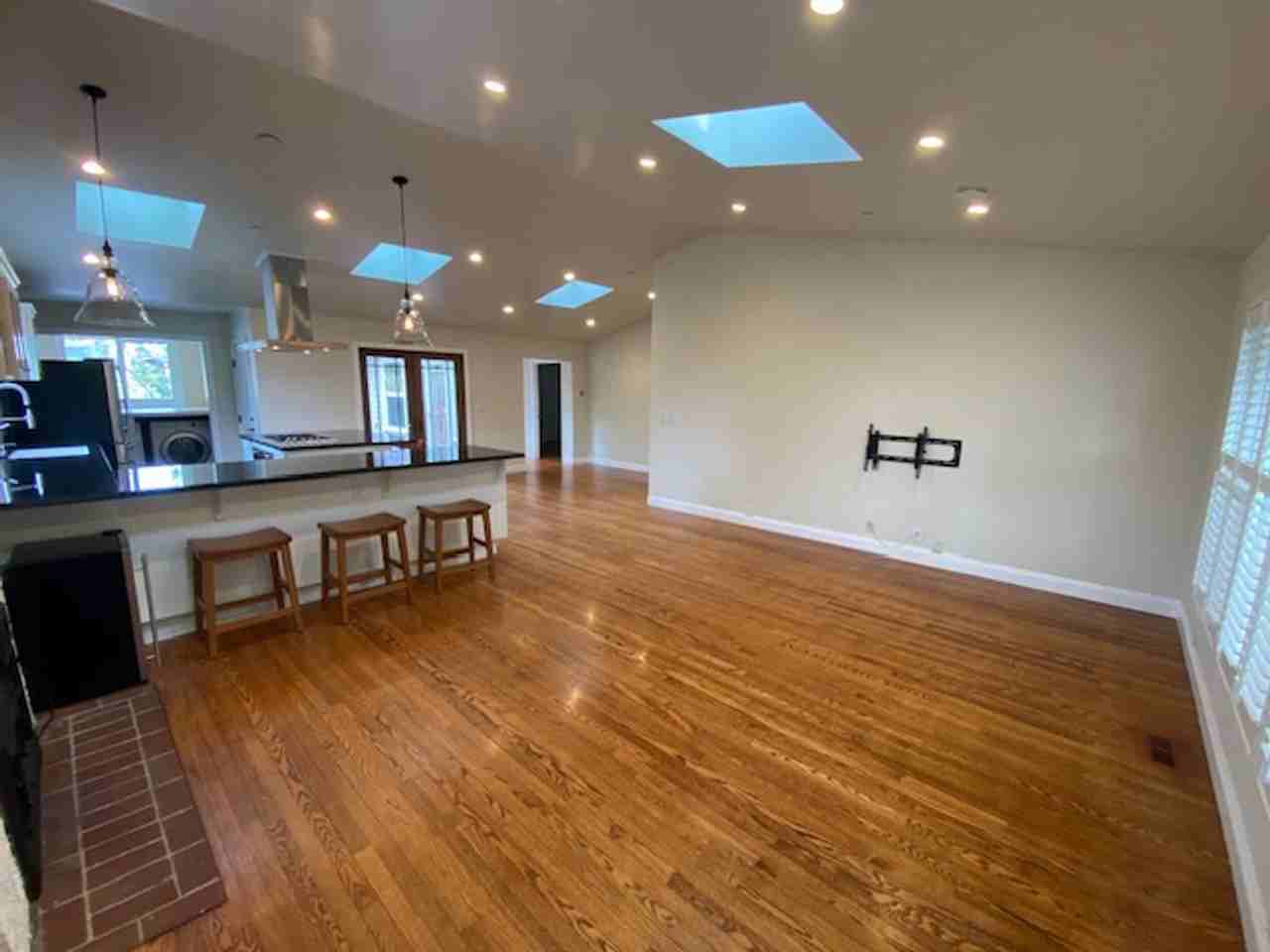 1122 Miles Ave - Photo 3 of 39