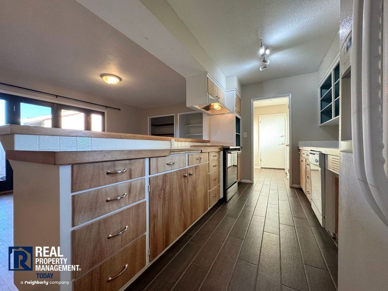 1748 N Narrows Dr - Photo 6 of 26