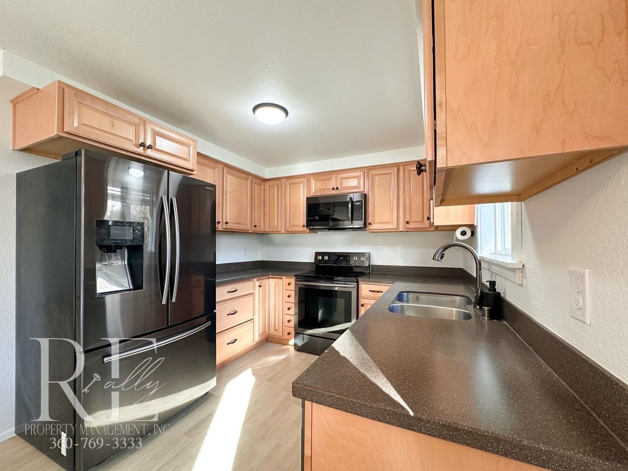 6720 Helena Dr Ne - Photo 5 of 25