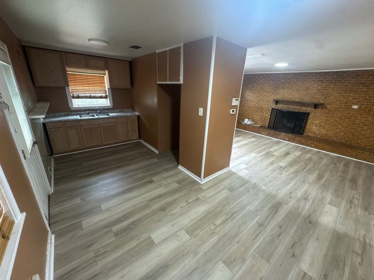 1525 Orchard Dr W - Photo 3 of 10