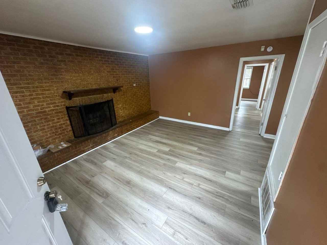 1525 Orchard Dr W - Photo 5 of 10