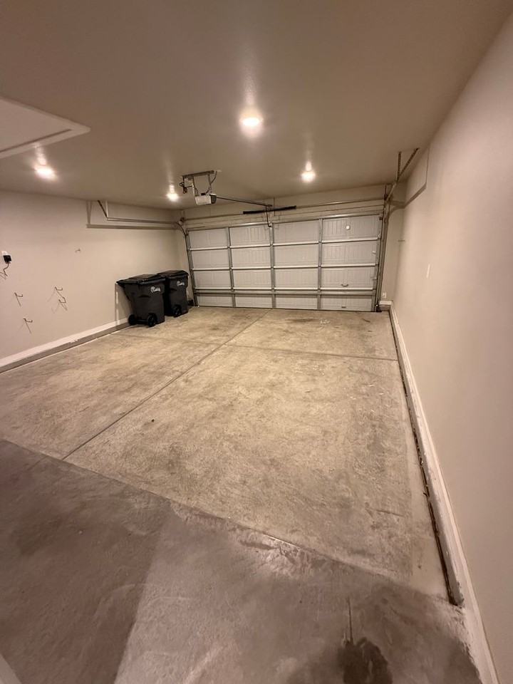 3404 Urbana Pl - Photo 3 of 15