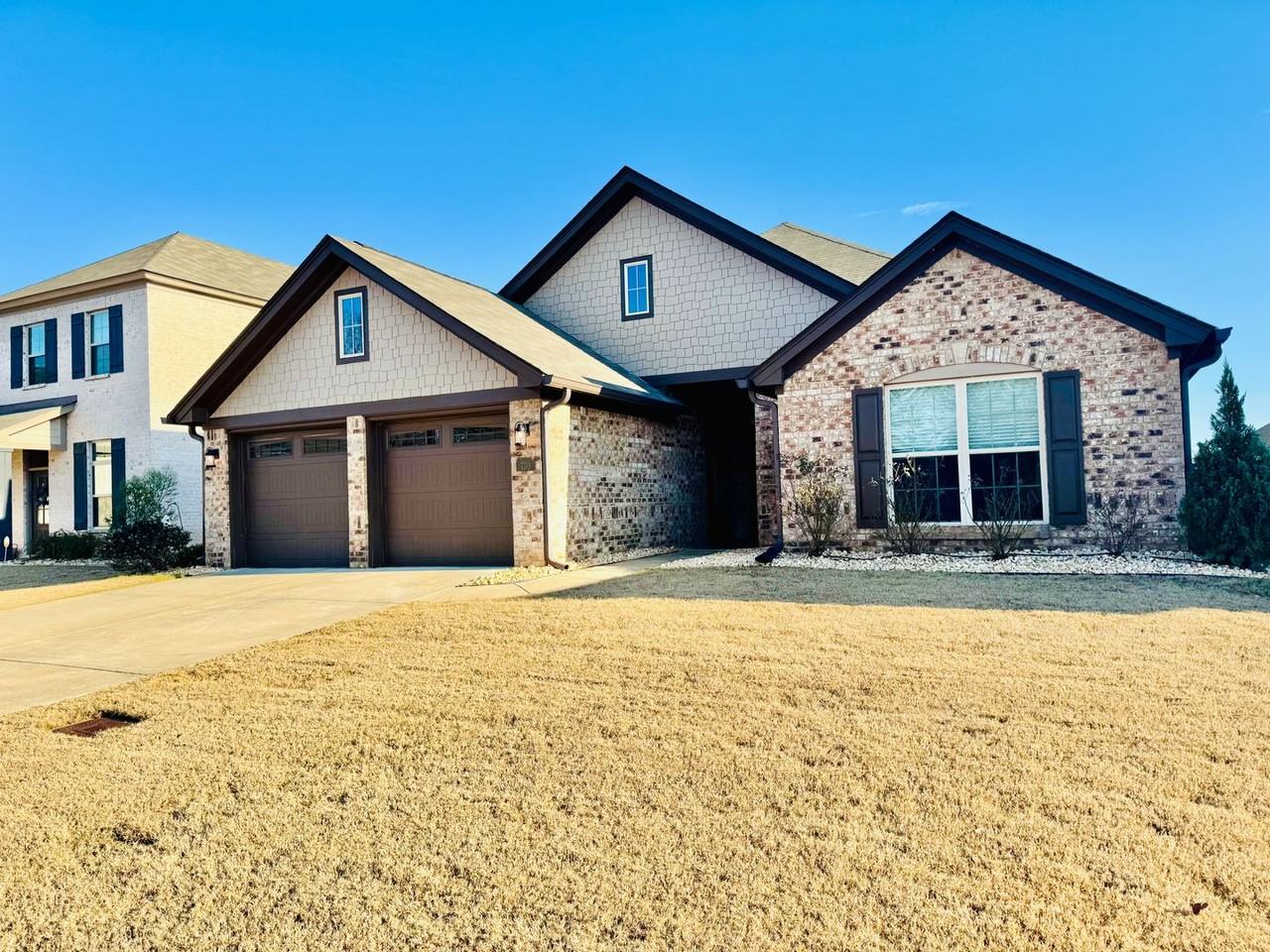 730 Hedgefield Way - Photo 2 of 33