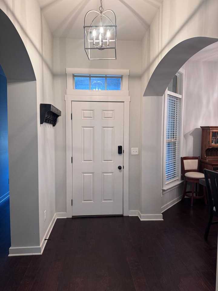 730 Hedgefield Way - Photo 4 of 33