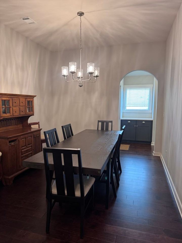 730 Hedgefield Way - Photo 6 of 33