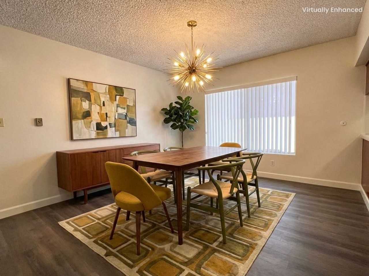 741 W 21st St - Photo 7 of 26