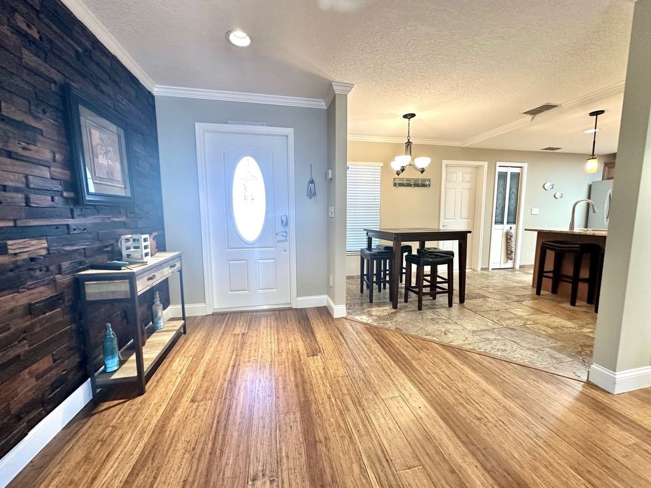 14622 Pinecrest Dr - Photo 4 of 34