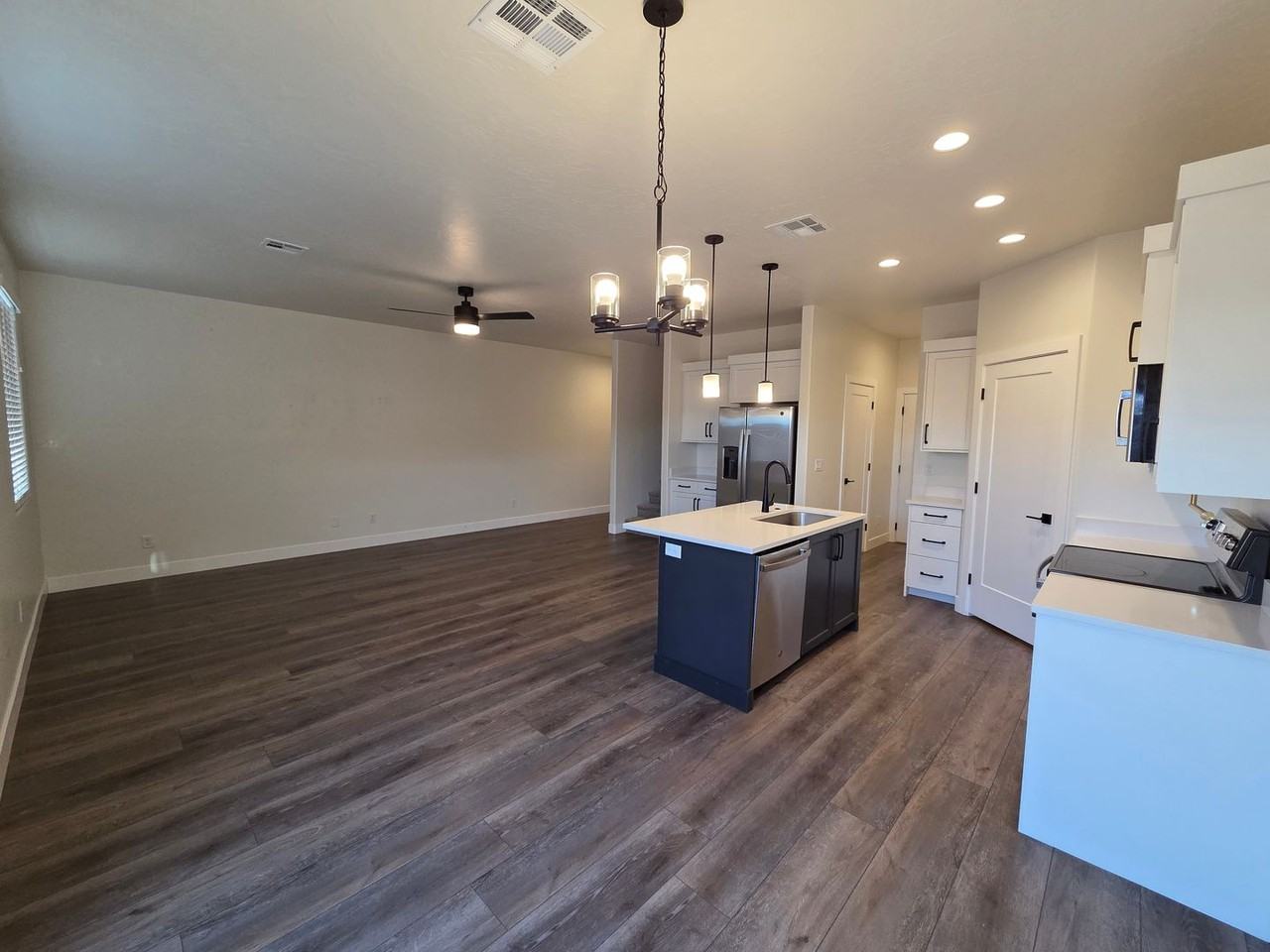 2145 W 380 S - Photo 7 of 35