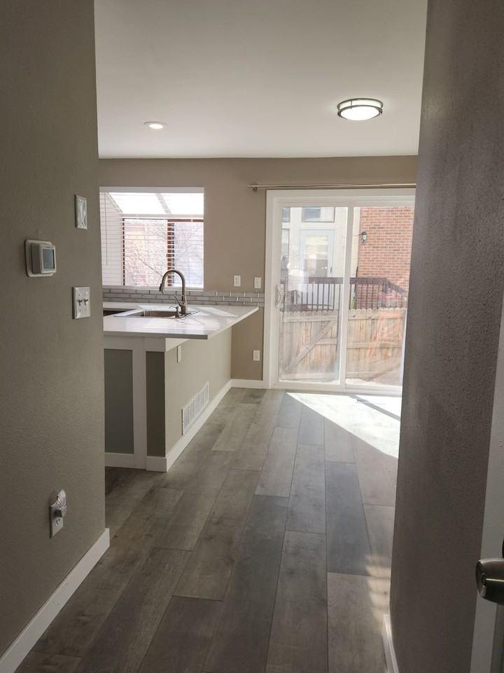 7654 S Steele St - Photo 7 of 30