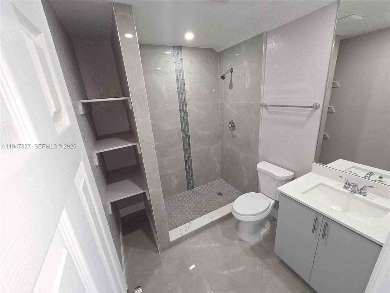 4360 Nw 15th St #0 - Photo 3 of 24