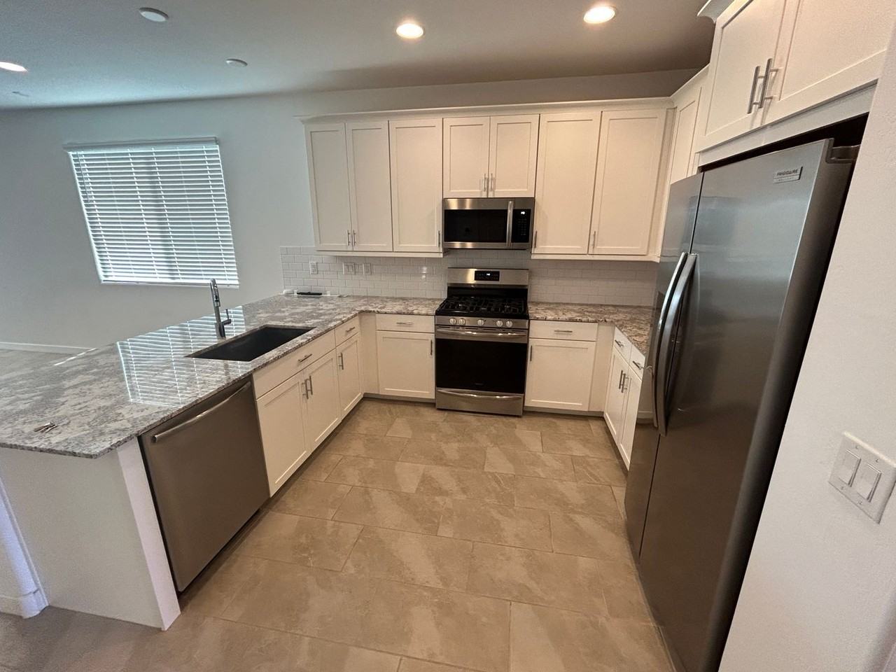 24551 N 169th Dr - Photo 4 of 19