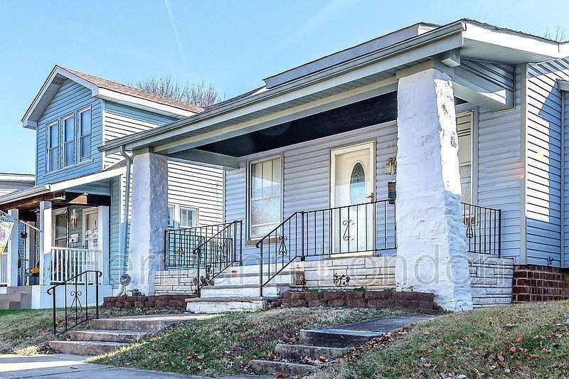 6448 Wanda Ave - Photo 4 of 48