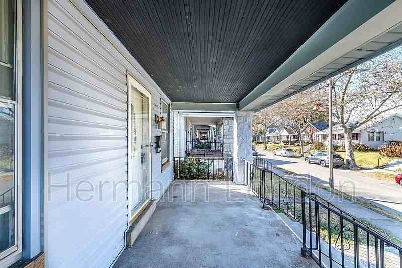 6448 Wanda Ave - Photo 6 of 48