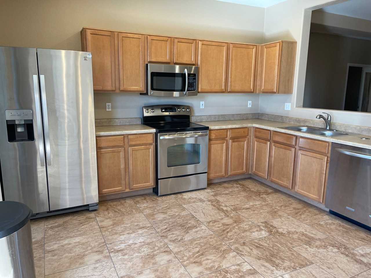 17065 W Marconi Ave - Photo 4 of 12