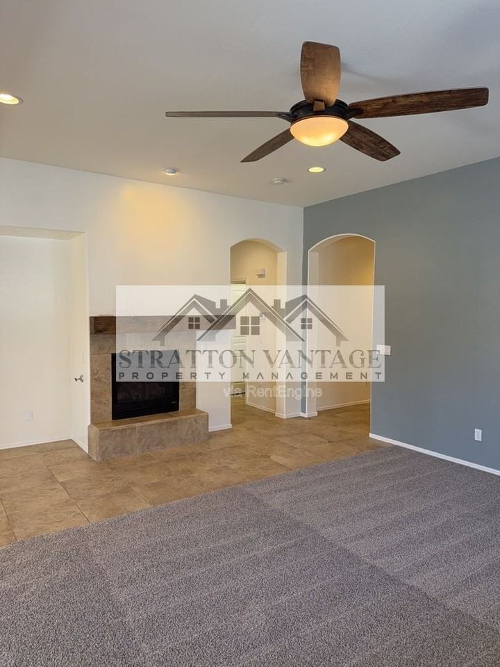 11527 E Starkey Ave - Photo 3 of 6