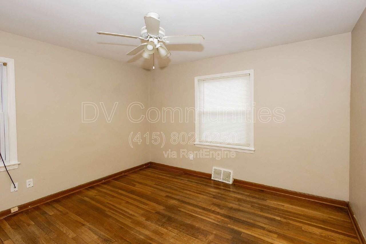 14209 Emery Ave - Photo 6 of 16