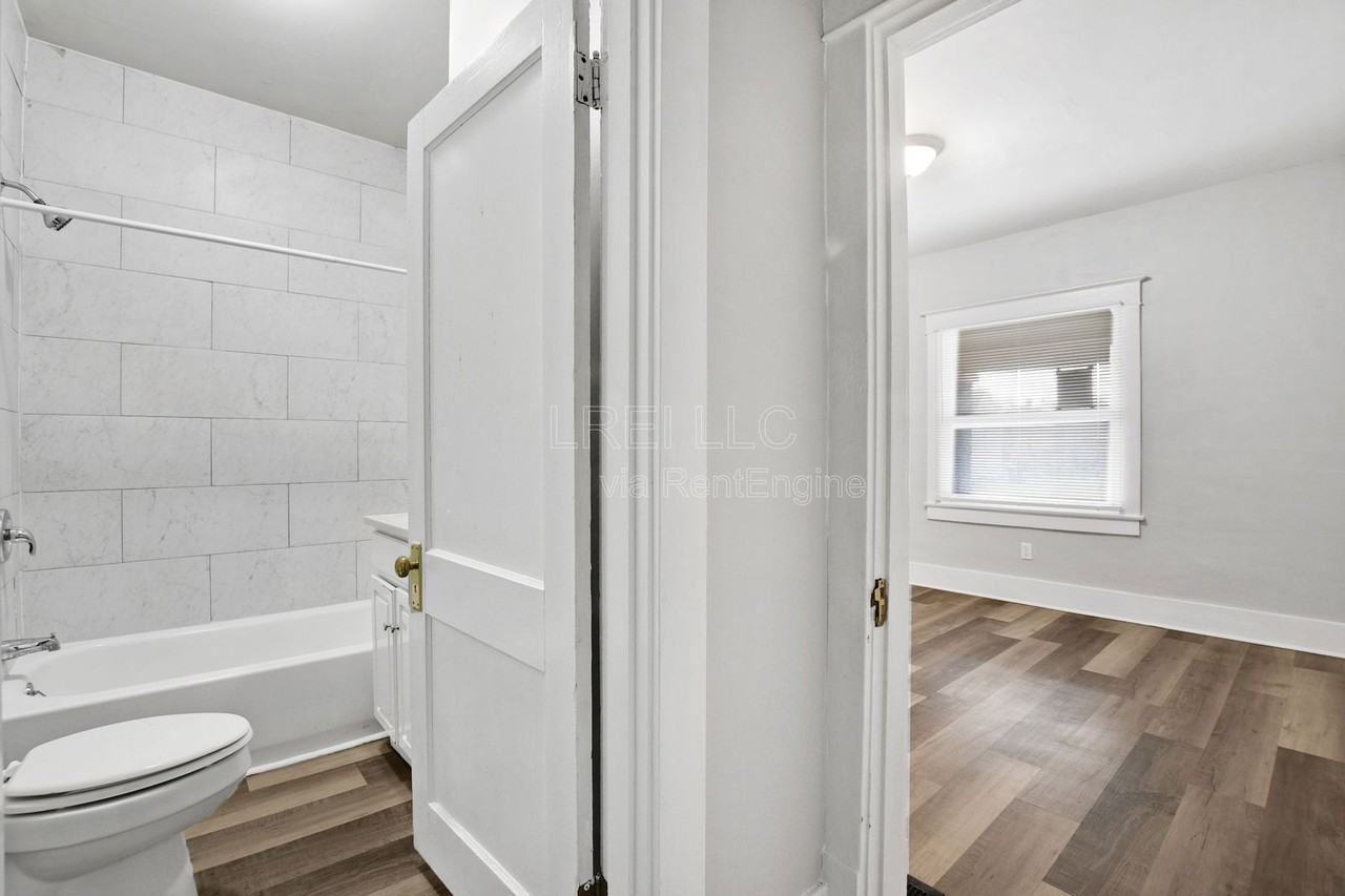 727 Sutcliffe Ave - Photo 4 of 16