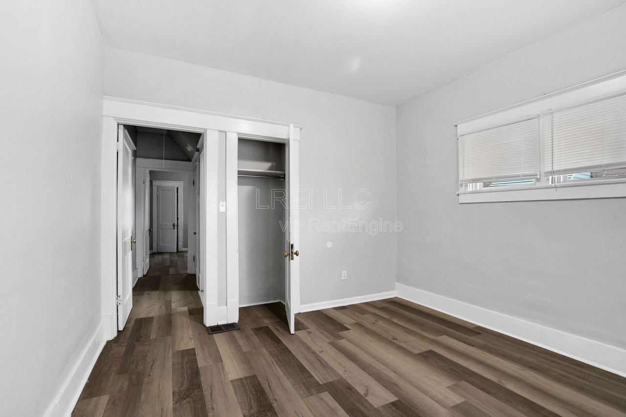 727 Sutcliffe Ave - Photo 5 of 16