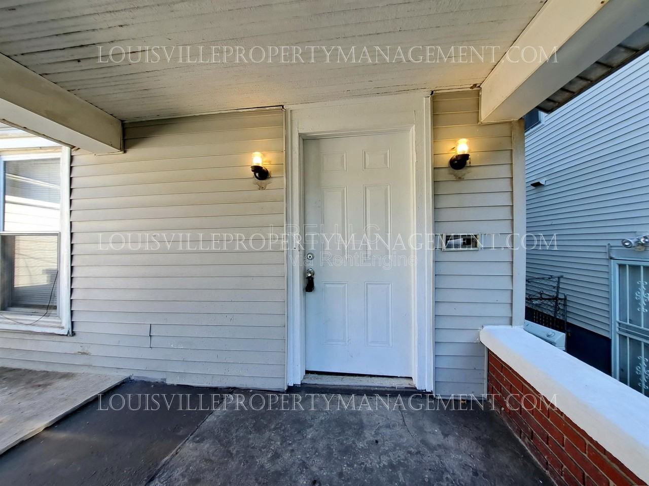 3100 Grand Ave - Photo 2 of 15