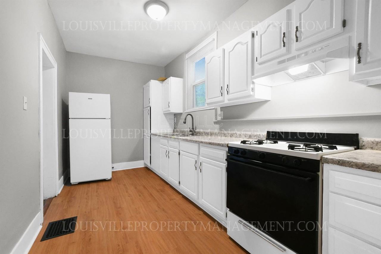 3100 Grand Ave - Photo 4 of 15