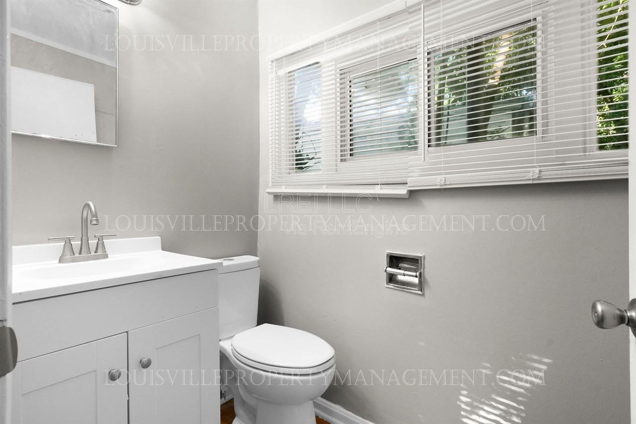 3100 Grand Ave - Photo 5 of 15