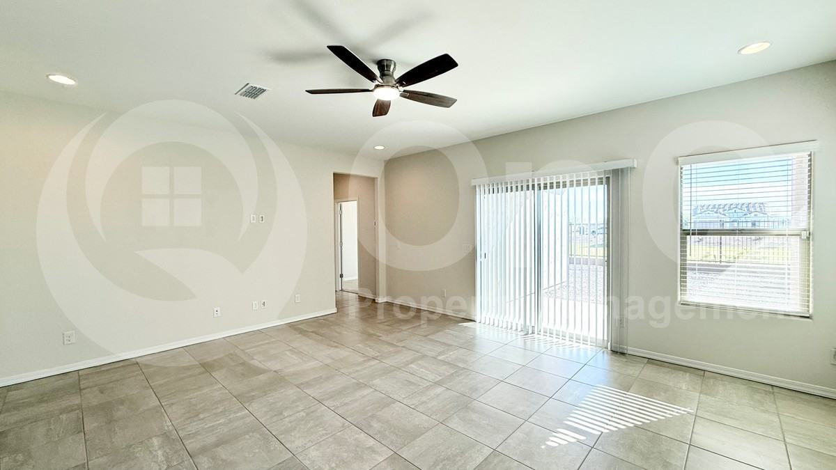 17839 W Getty Dr - Photo 5 of 24