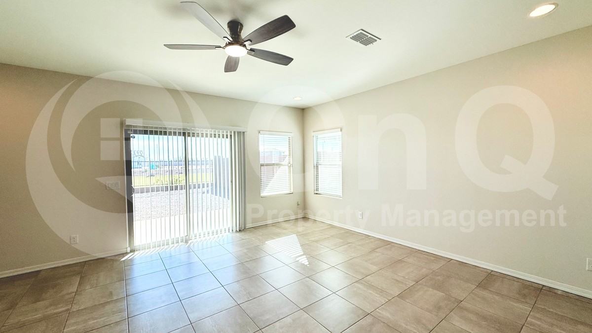 17839 W Getty Dr - Photo 6 of 24