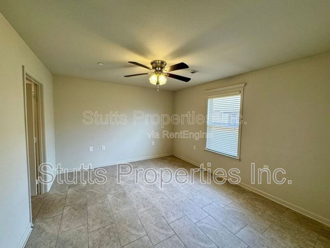 101 Gin Ct #701 - Photo 4 of 11