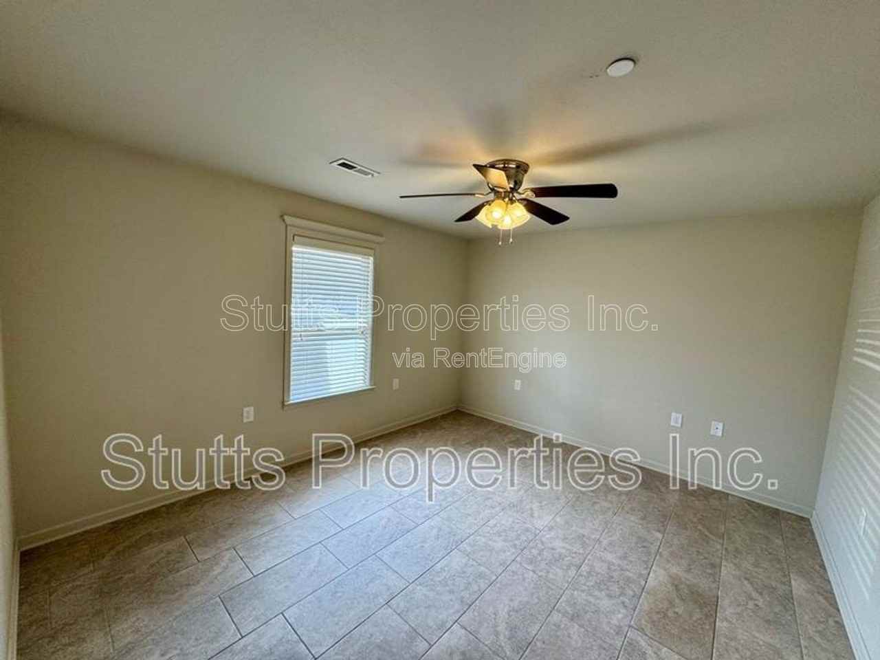 101 Gin Ct #701 - Photo 7 of 11