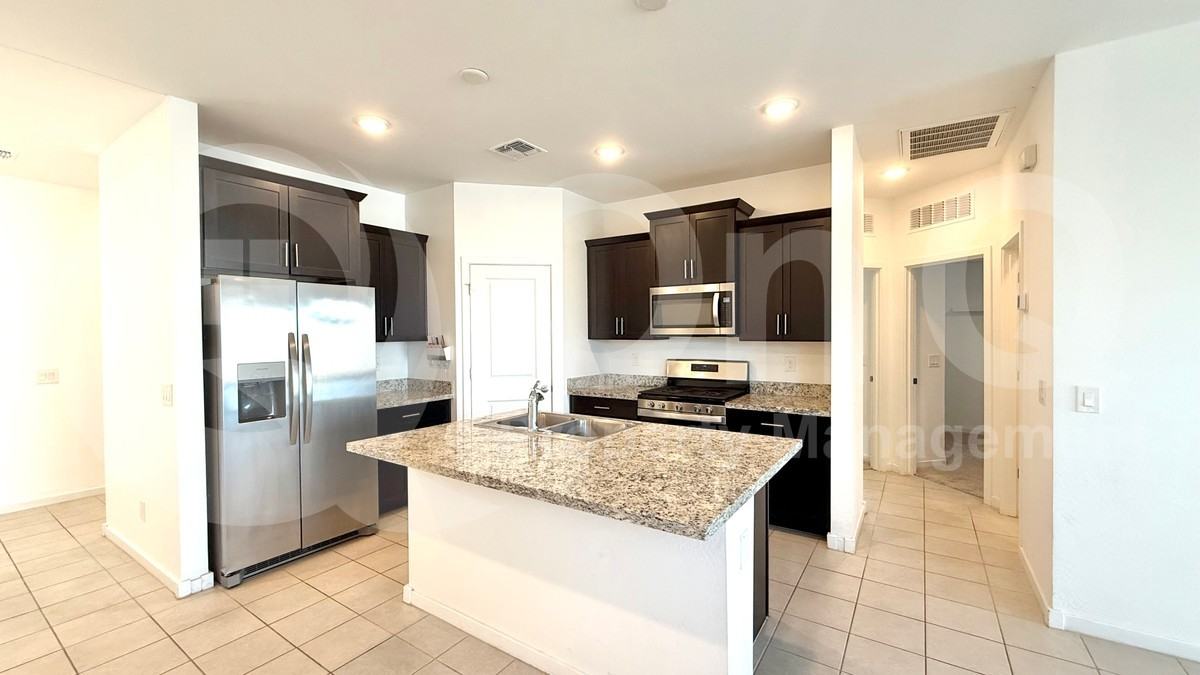 40558 W Sunland Dr - Photo 3 of 25