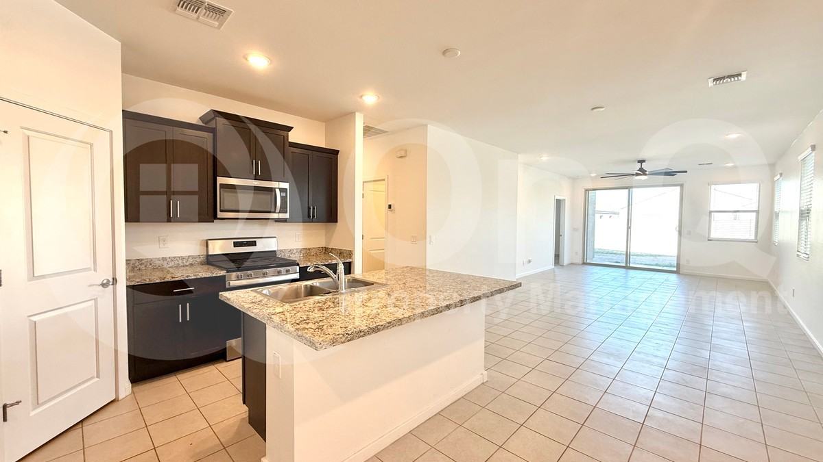 40558 W Sunland Dr - Photo 4 of 25