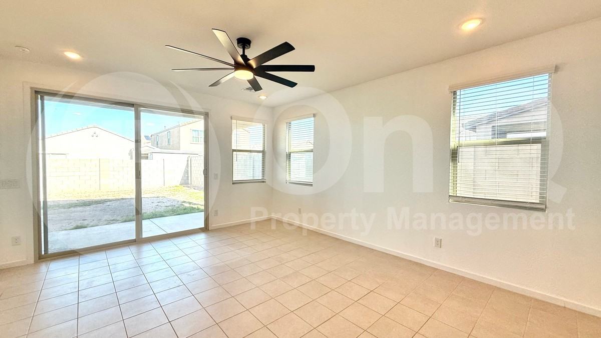 40558 W Sunland Dr - Photo 6 of 25