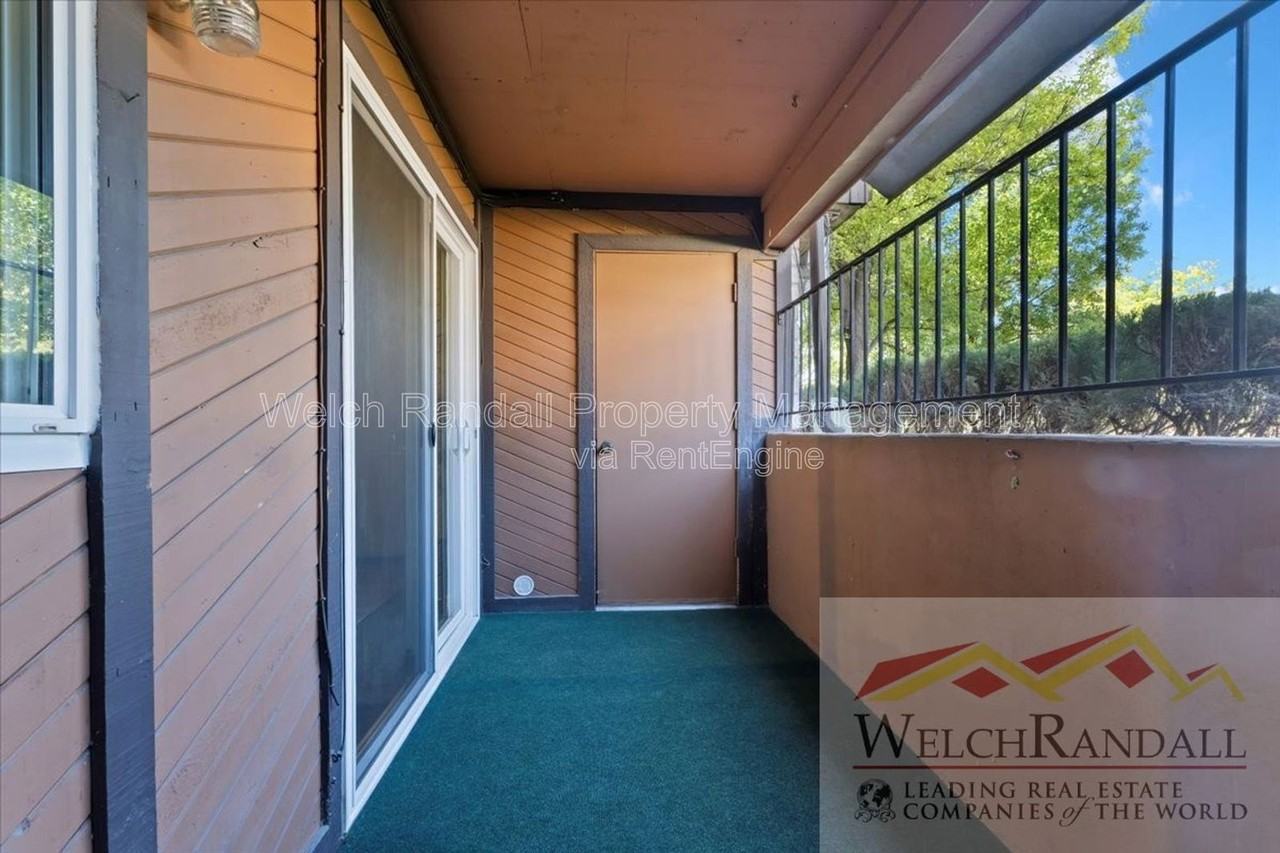 2438 Elizabeth St #2 - Photo 7 of 22