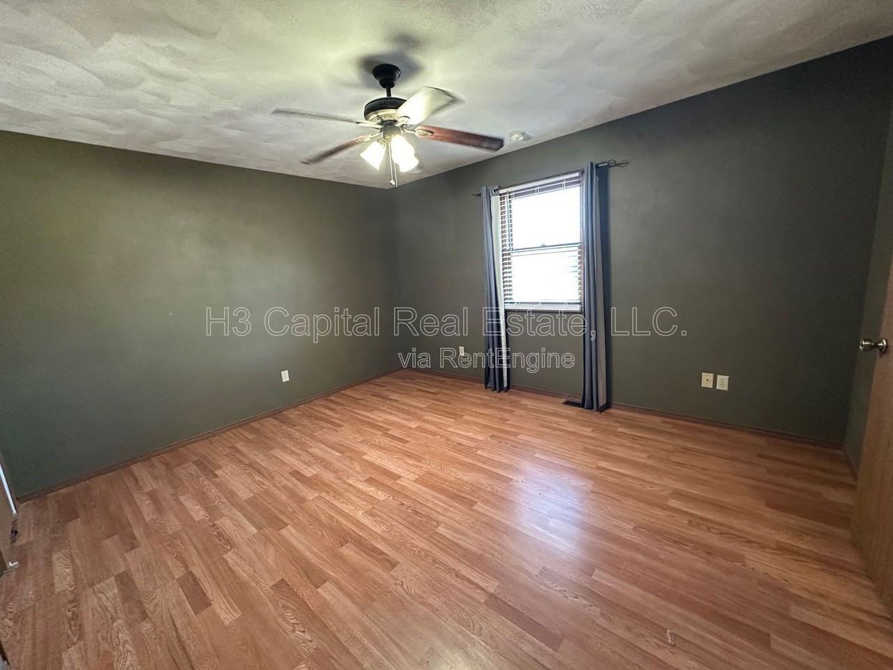 520 Whip Poor Will St - Photo 6 of 13