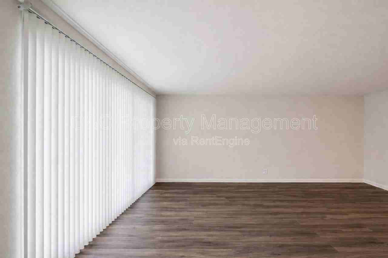 22034 Arbor Ave - Photo 2 of 14