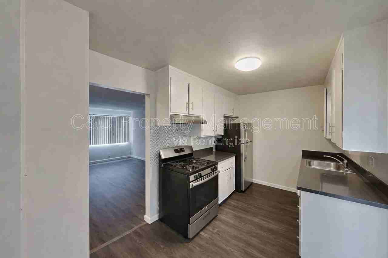 22034 Arbor Ave - Photo 6 of 14