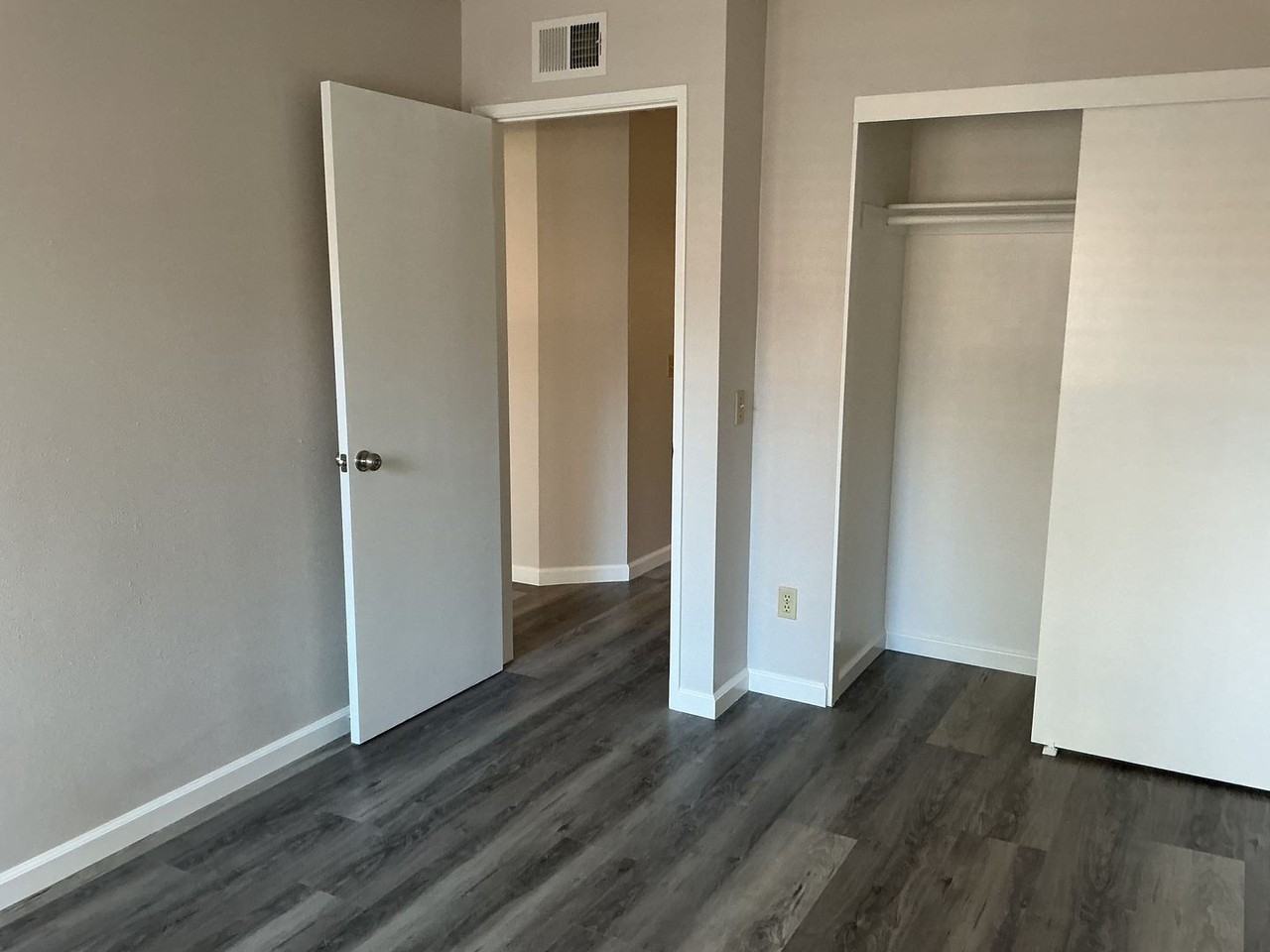 3540 Toyon St - Photo 6 of 9