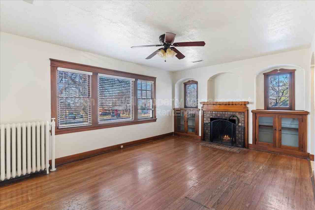 1503 26th St - Photo 6 of 36