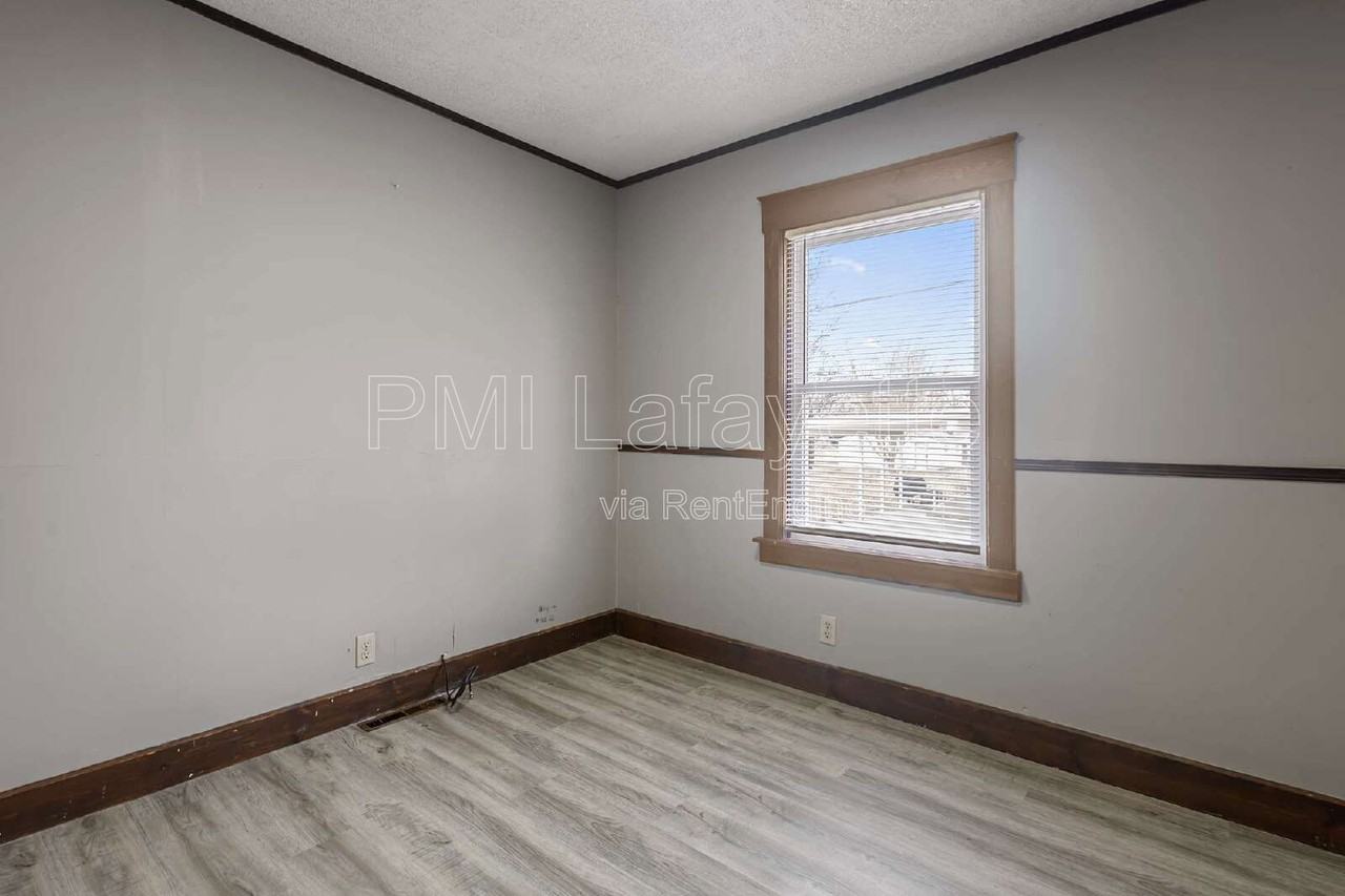 504 S Mcdonald St #A - Photo 3 of 6